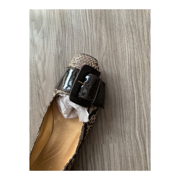 Tahari Snakeprint Flats - Picture 4 of 6